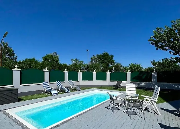 Apartman Traum Mit Pool+balkon *