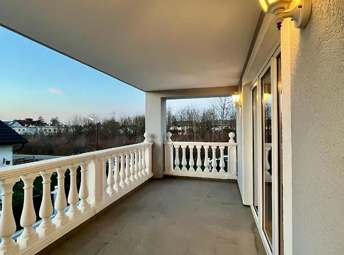 Traum Mit Pool+balkon Apartman *